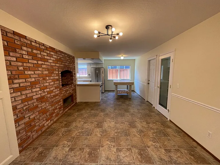 1428 Roselli Dr — Photo 6