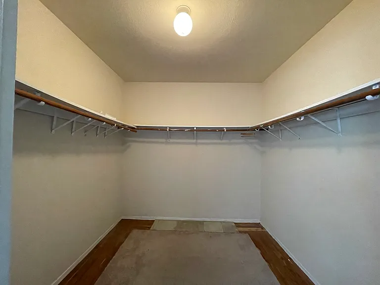 4935 Massachusetts Dr — Photo 11