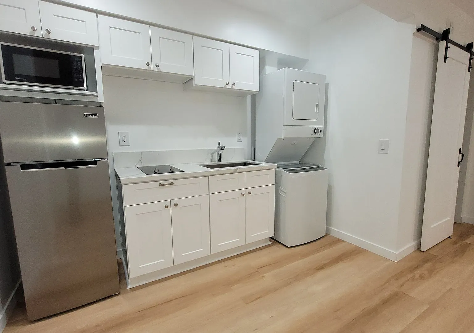 Studio Renovated 2025 — Photo 2