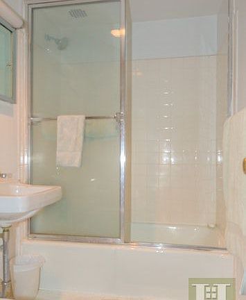 5th image of 58 W 89th St APT 2F