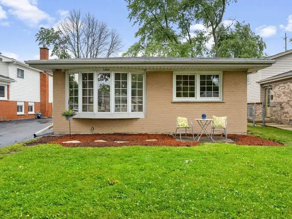 1345 S Evergreen Ave, Arlington Heights, IL 60005