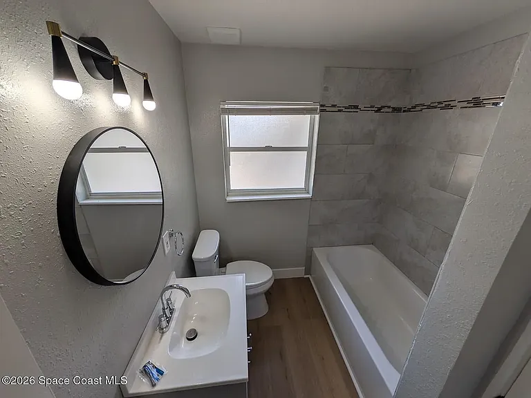 1585 Barna Ave — Photo 6