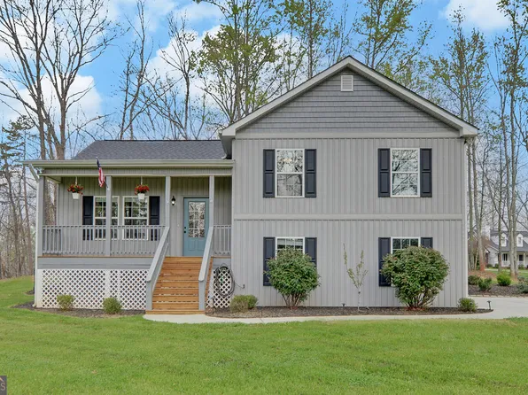 5270 Union Cir, Flowery Branch, GA 30542