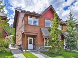100 E Rundle Dr #16, Canmore, AB T1W0B5