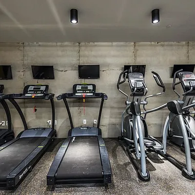 Rented by Nooklyn NYC LLC | media 80