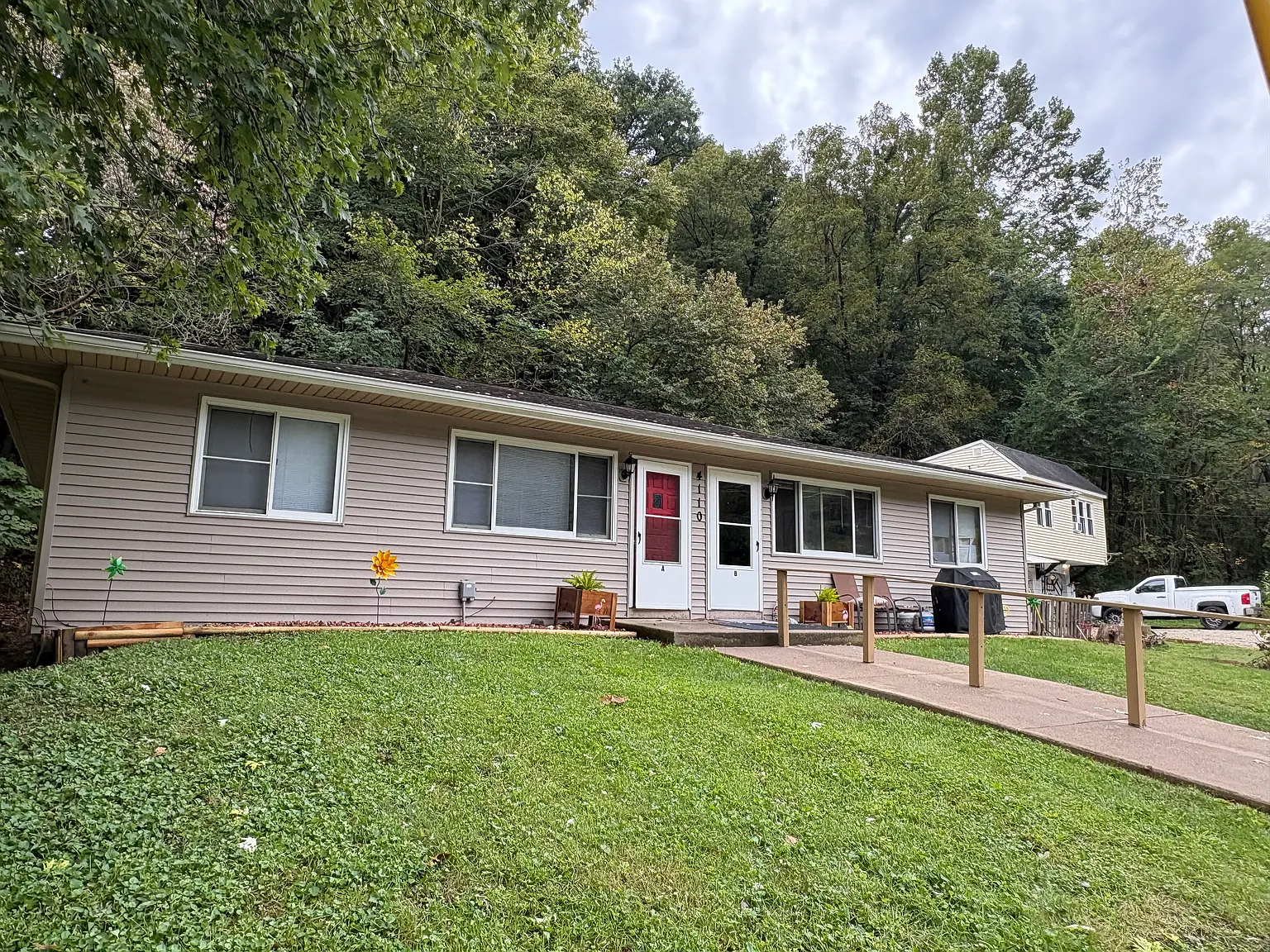 2 bed, 900 sqft, $950 — Photo 2
