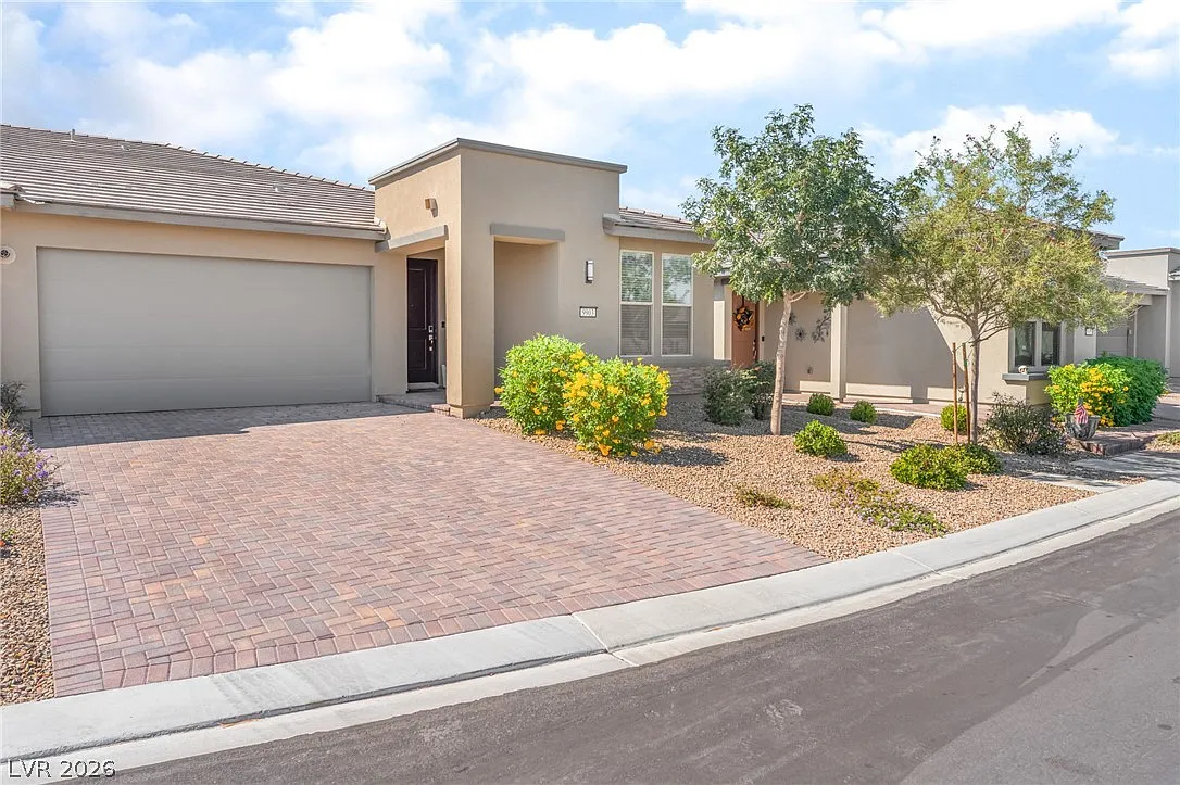 2 bed, 2.0 bath, 1377 sqft, $2,400 — Photo 1