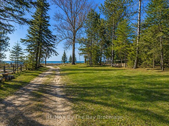 3rd image of 278 Coastline Dr