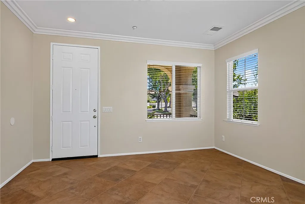 3 bed, 1782 sqft, $3,400 — Photo 2