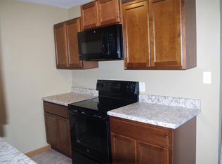 5 Sarpy Rd APT B, Shiloh, IL 62221