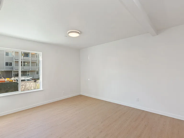 707 Leahy — Photo 12
