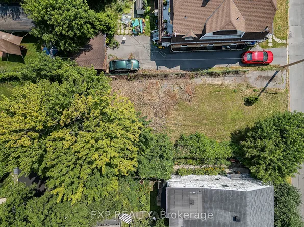 29 Marquette Ave, Ottawa, ON K1L 5K3