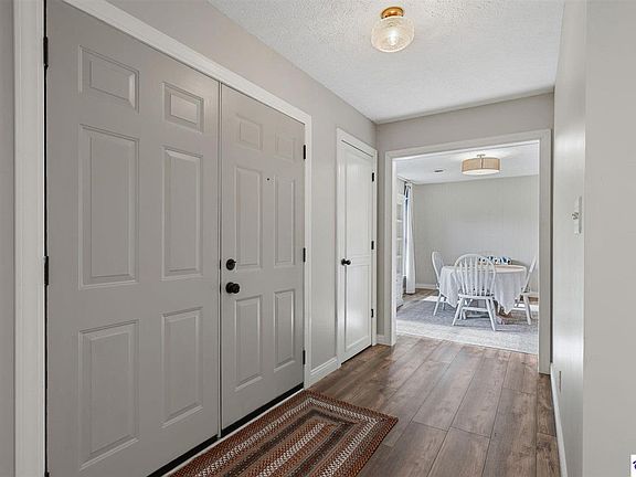 4th image of 161 Lombardy Dr
