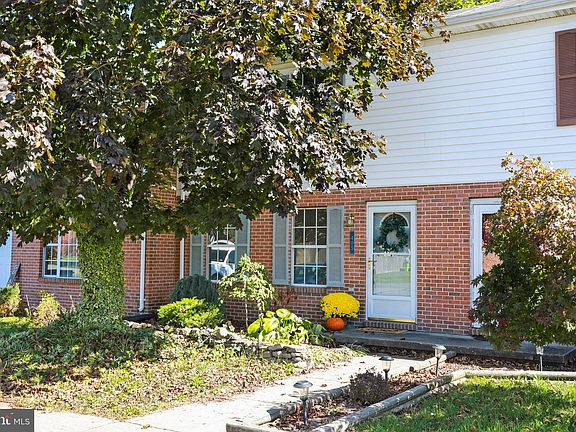 2nd image of 405 Buckingham Dr