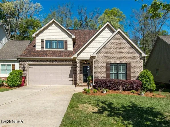 351 Carillon Ln, Macon, GA 31210