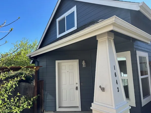 1643 Hamlet Ln, Eugene, OR 97402