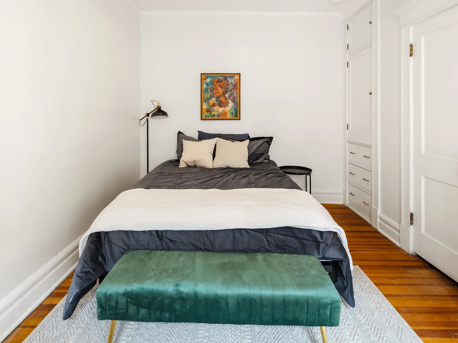 2 bed, 900 sqft, $2,950 — Photo 2