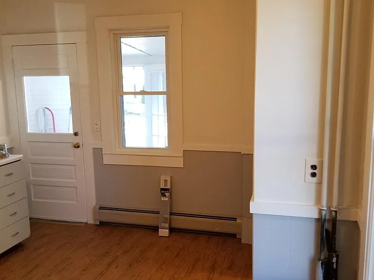 2 Broad St #1 — Photo 4