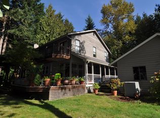 6580 NE Honeysuckle Ln, Bainbridge Island, WA 98110