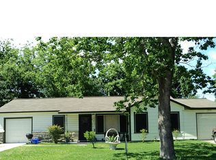 610 W Lobit St, Baytown, TX 77520