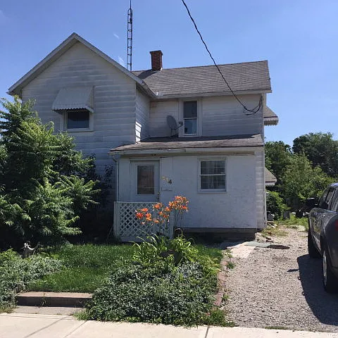 514 Oak St photo 1