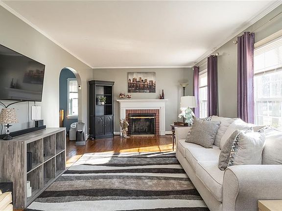 3rd image of 5755 Gilbert Dr