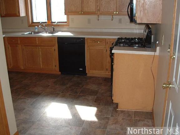 5th image of 28633 Notre Dame St NE