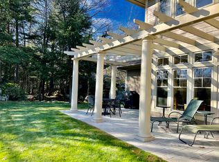 8 Bacchus Cir, Hanover, NH 03755