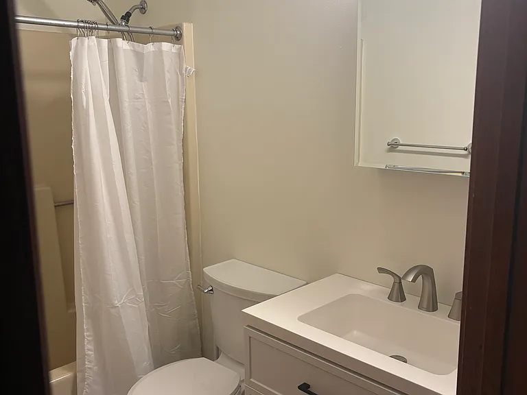 727 Rombach Ave #4 — Photo 1