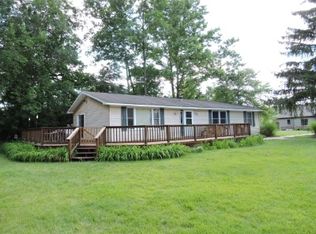 65687 W Peninsula Dr, Cassopolis, MI 49031