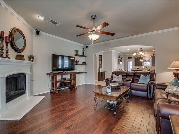 3rd image of 10416 Hidden Haven Dr