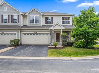 2216 Hillsboro Ct, Aurora, IL 60503