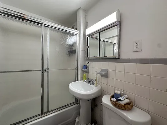 Rented by Voro New York | media 1