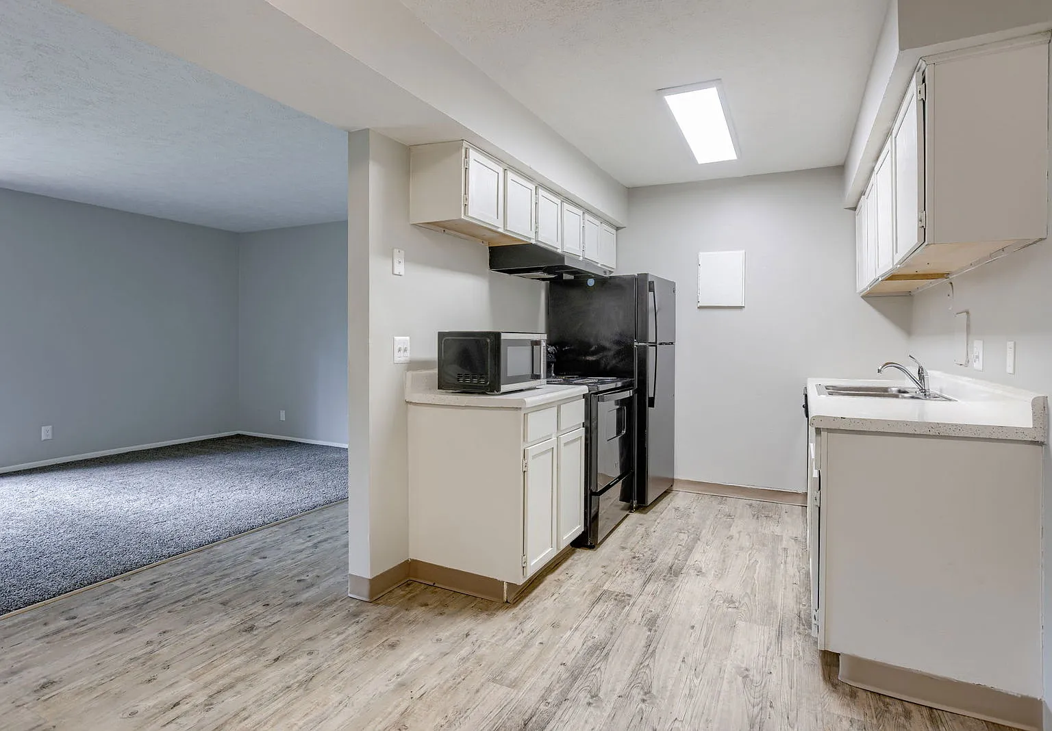 Brent Village — Photo 1