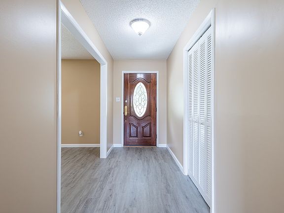 4th image of 3809 Sedgefield Dr
