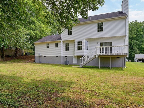 2nd image of 604 Colonial Ave