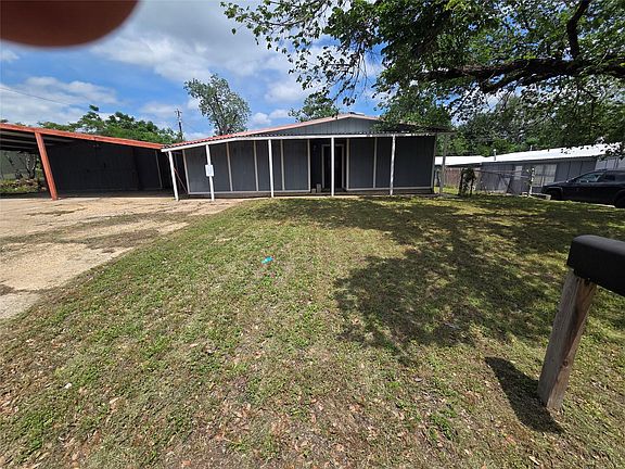 3rd image of 708 Rockdale Rd