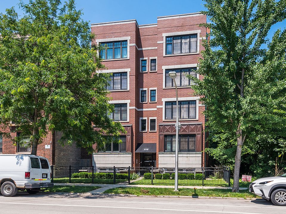 1st image of 558 E Oakwood Blvd Unit 3W