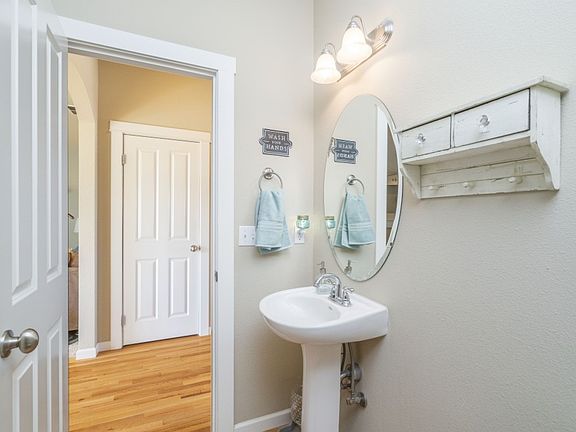 4th image of 18620 111th Avenue Ct E