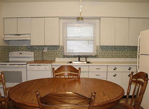 5th image of 4234 Schiller Pl