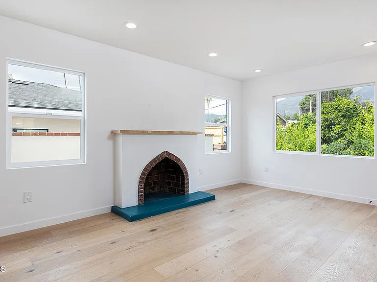 180 W Harriet St — Photo 5