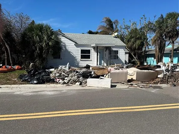 429 70th Ave, Saint Pete Beach, FL 33706