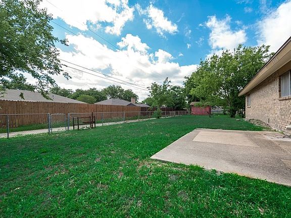 5th image of 1312 Mulberry Ln