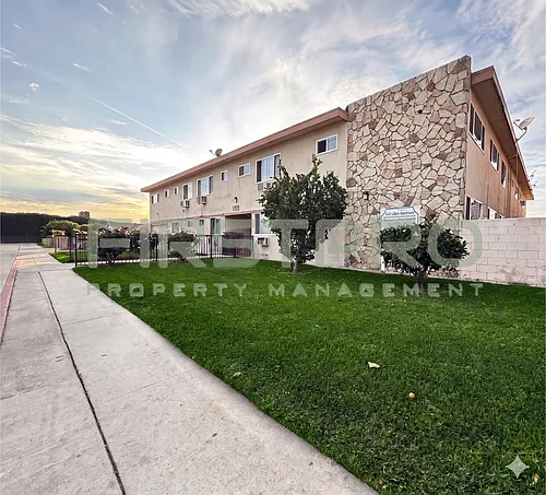 3437 Belcroft Ave Photo 1