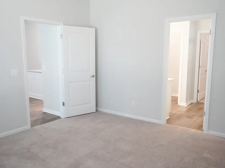 142 Brookline Dr — Photo 21