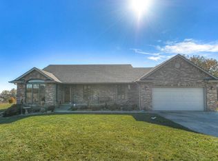 21813 Greenview Rd, Council Bluffs, IA 51503