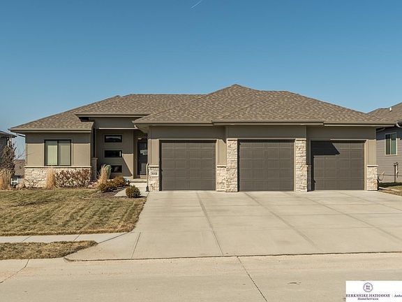 4th image of 8008 S 193rd Ave
