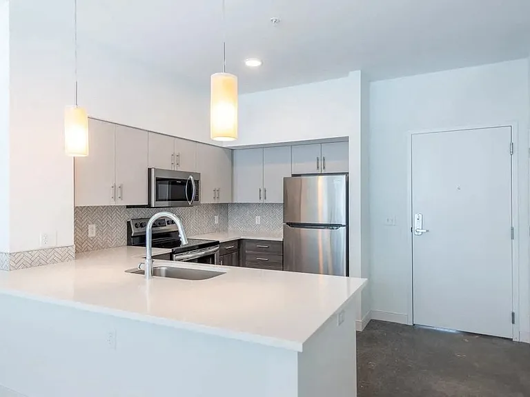 One Canal Apartments — Photo 4