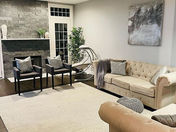 4th image of 1097 Fairways Blvd
