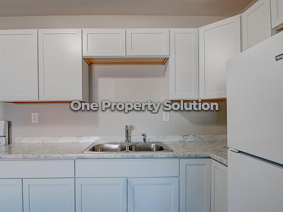 2nd image of 5284 Broadway St